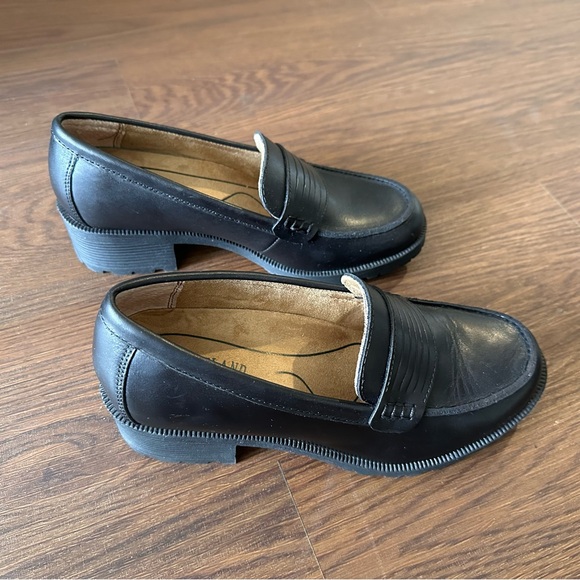 Eastland Newbury Heeled Loafers Size 8 - Picture 8 of 8